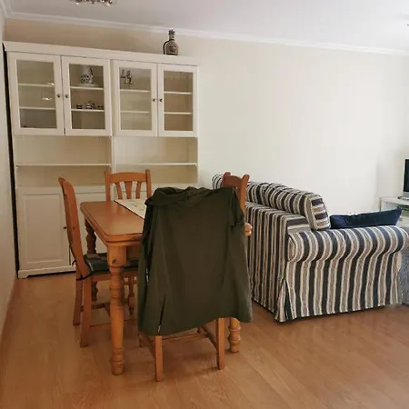 아파트 Duplex En Urbanizacion Privada Ampuero, Wifi, Garaje